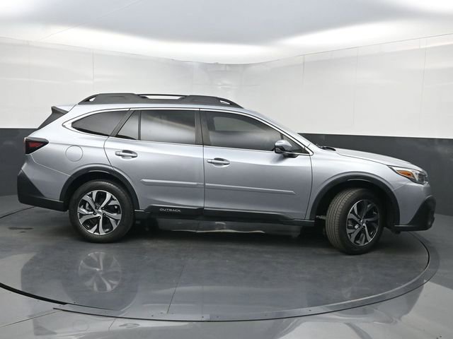 Used 2022 Subaru Outback Limited image 2