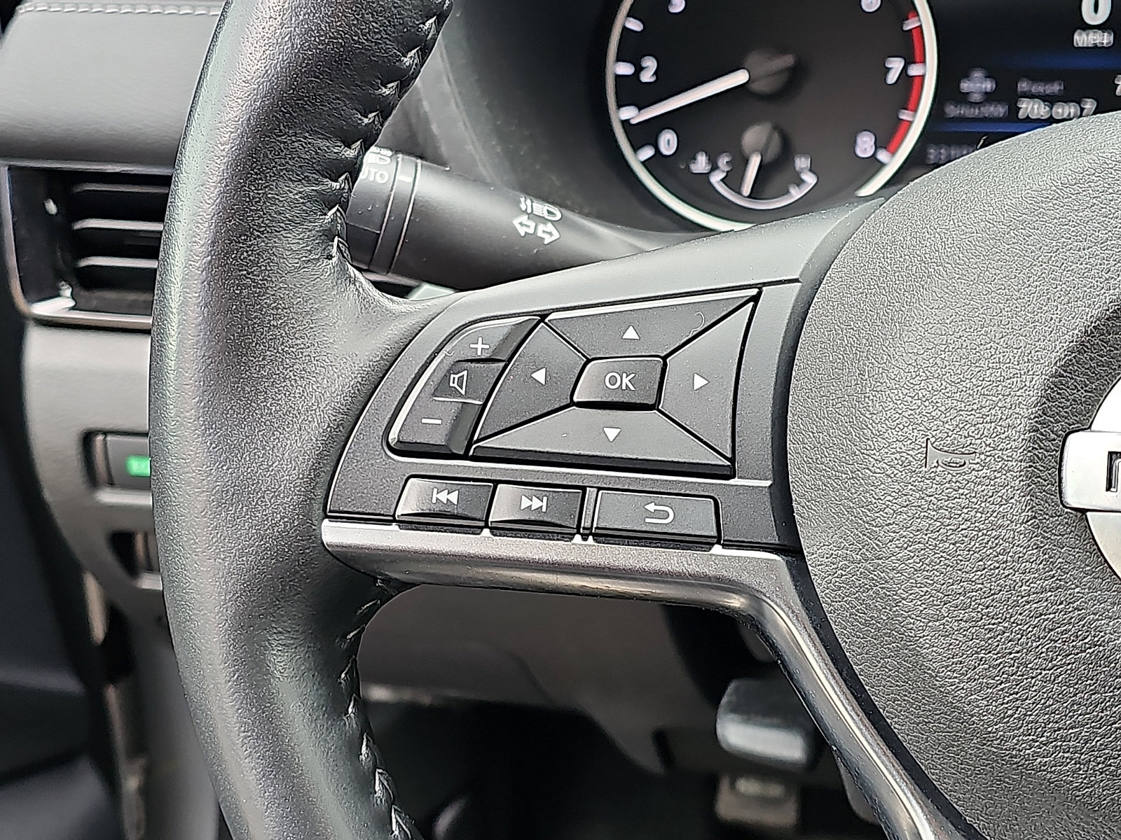 Used 2023 Nissan Sentra SV w/ All-Weather Package image 21