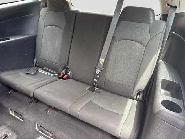 Used 2016 Chevrolet Traverse LT w/ Style and Technology Package FWD image 16