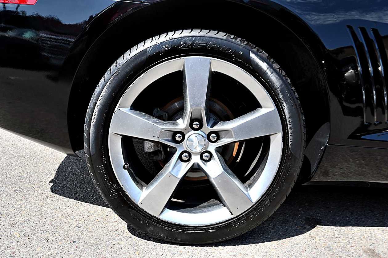 Used 2010 Chevrolet Camaro LT w/ RS Package RWD image 8