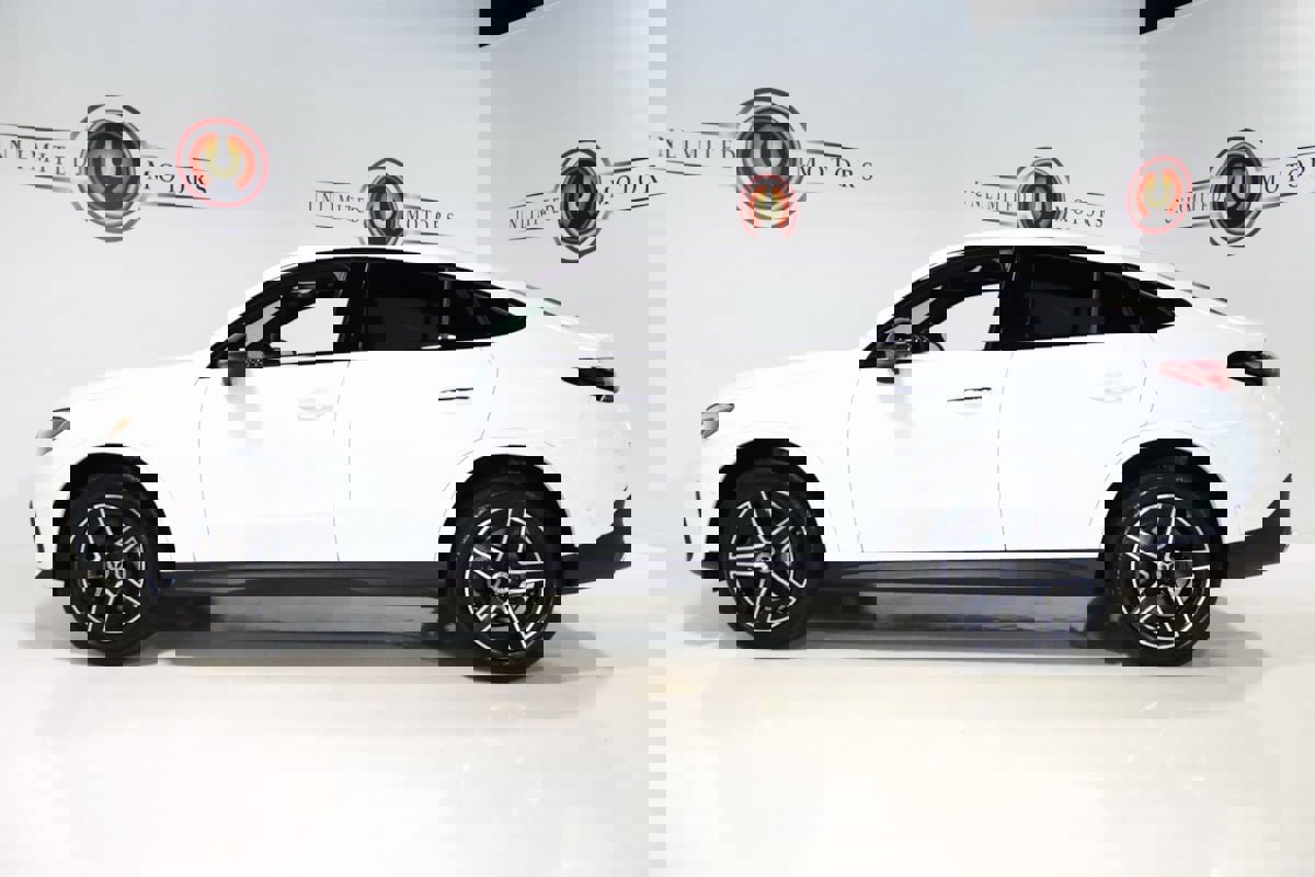 Used 2025 Mercedes-Benz GLC 300 4MATIC Coupe image 35