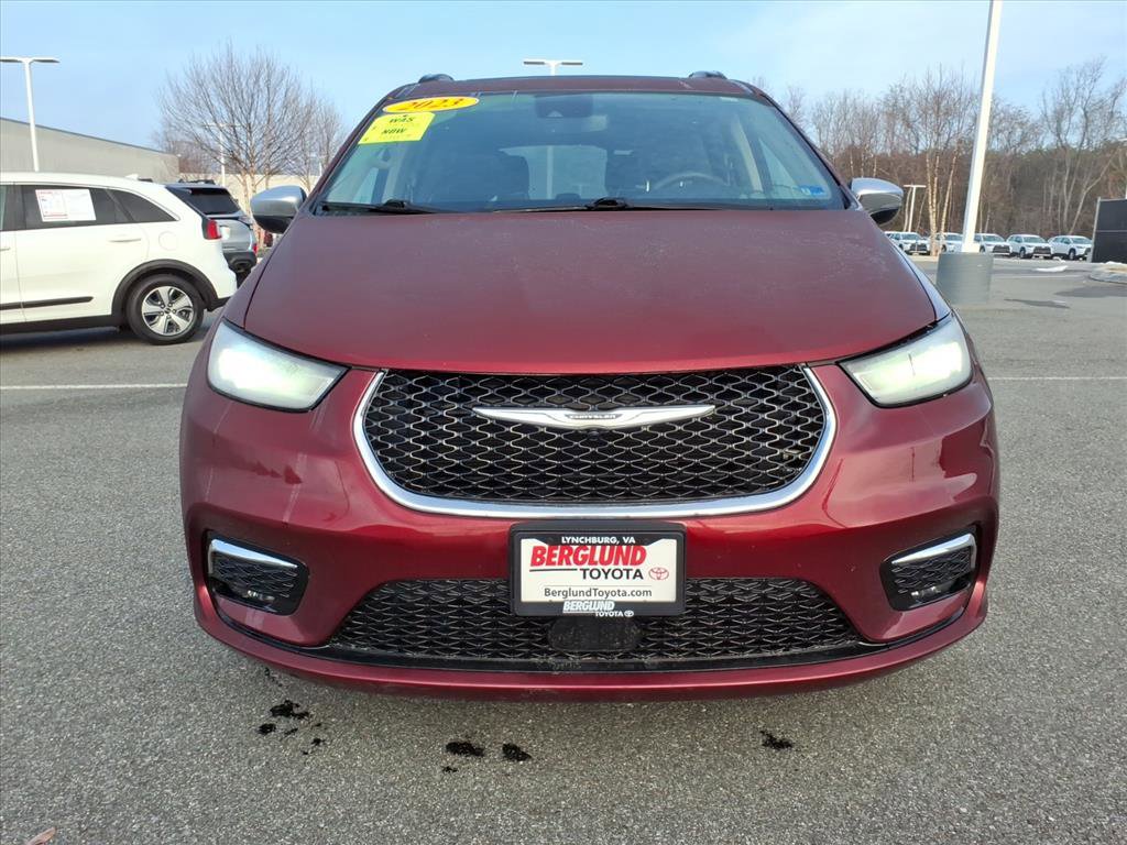 Used 2023 Chrysler Pacifica Limited image 8