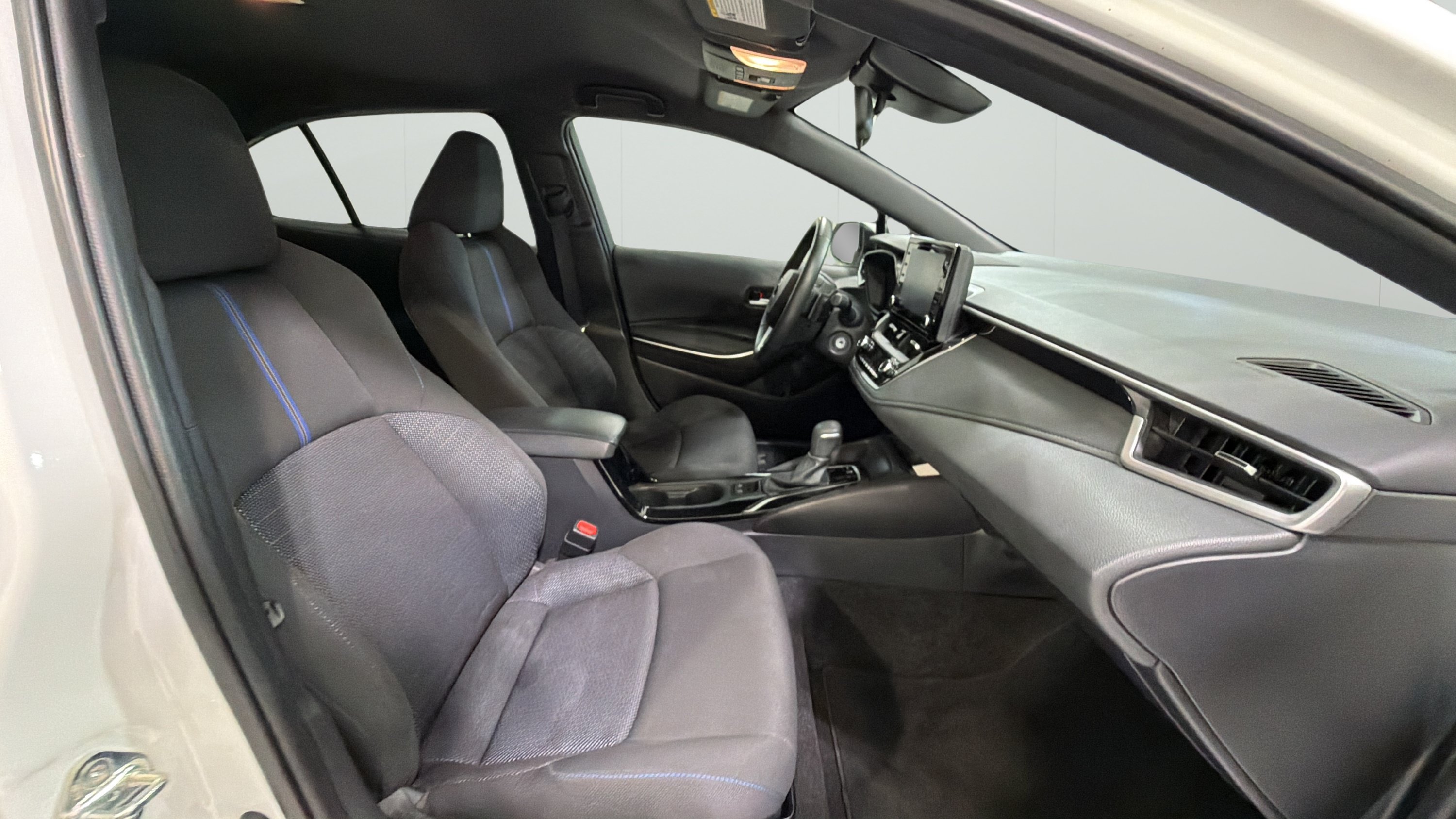 Used 2022 Toyota Corolla SE FWD image 23