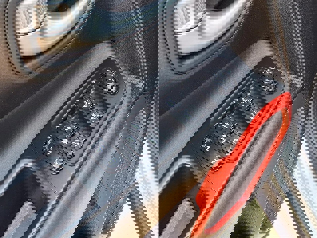 Used 2016 Jeep Renegade Trailhawk image 14