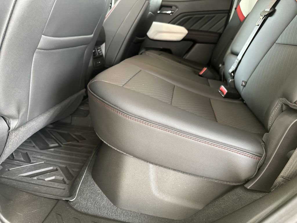 Used 2024 GMC Canyon AT4X image 30