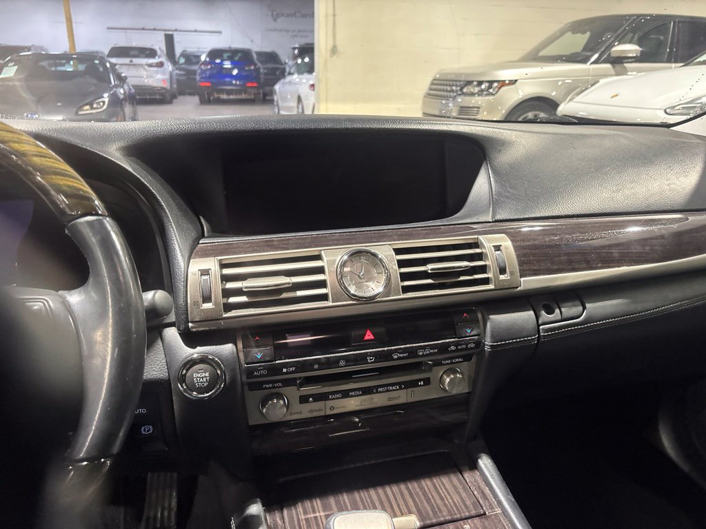 Used 2016 Lexus LS 460 L RWD image 9