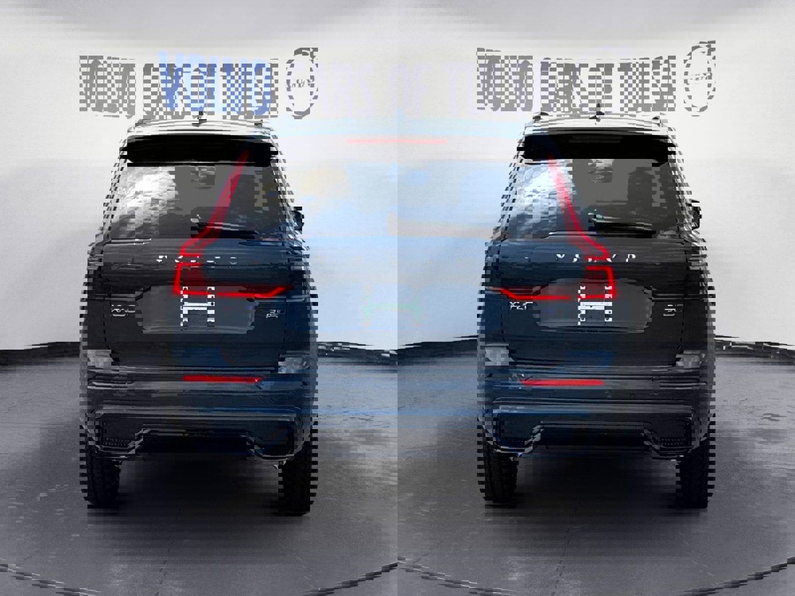 New 2026 Volvo XC60 B5 Plus w/ Protection Package Premier image 4