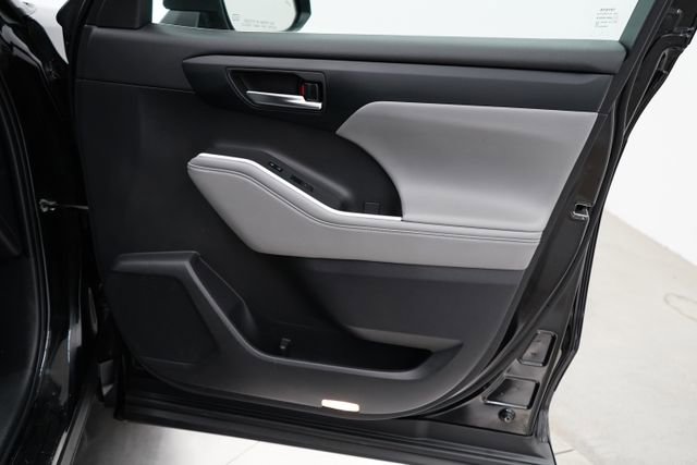 Used 2023 Toyota Highlander XLE image 83