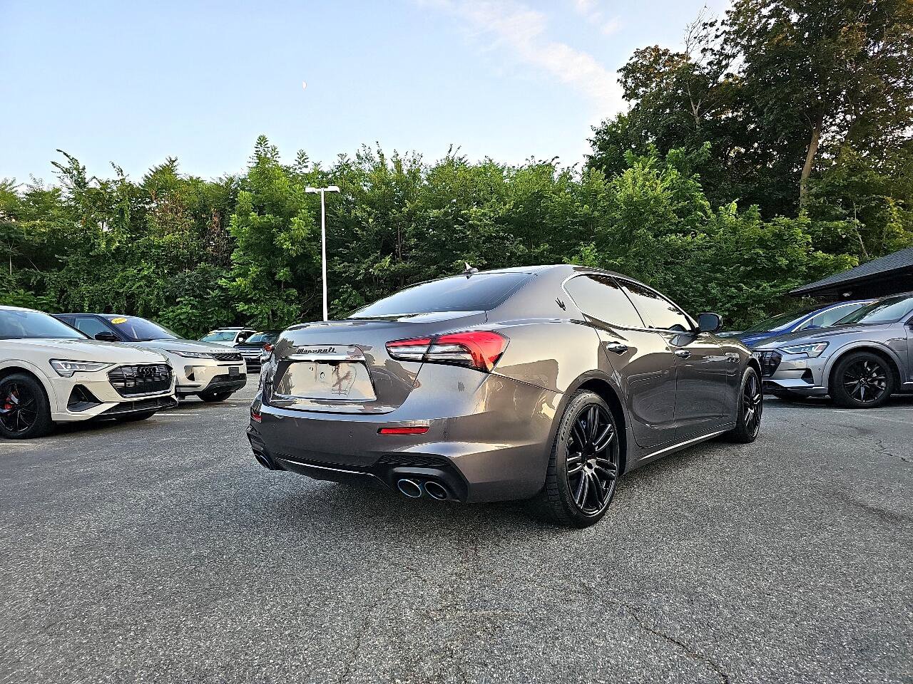 Used 2022 Maserati Ghibli Modena image 19