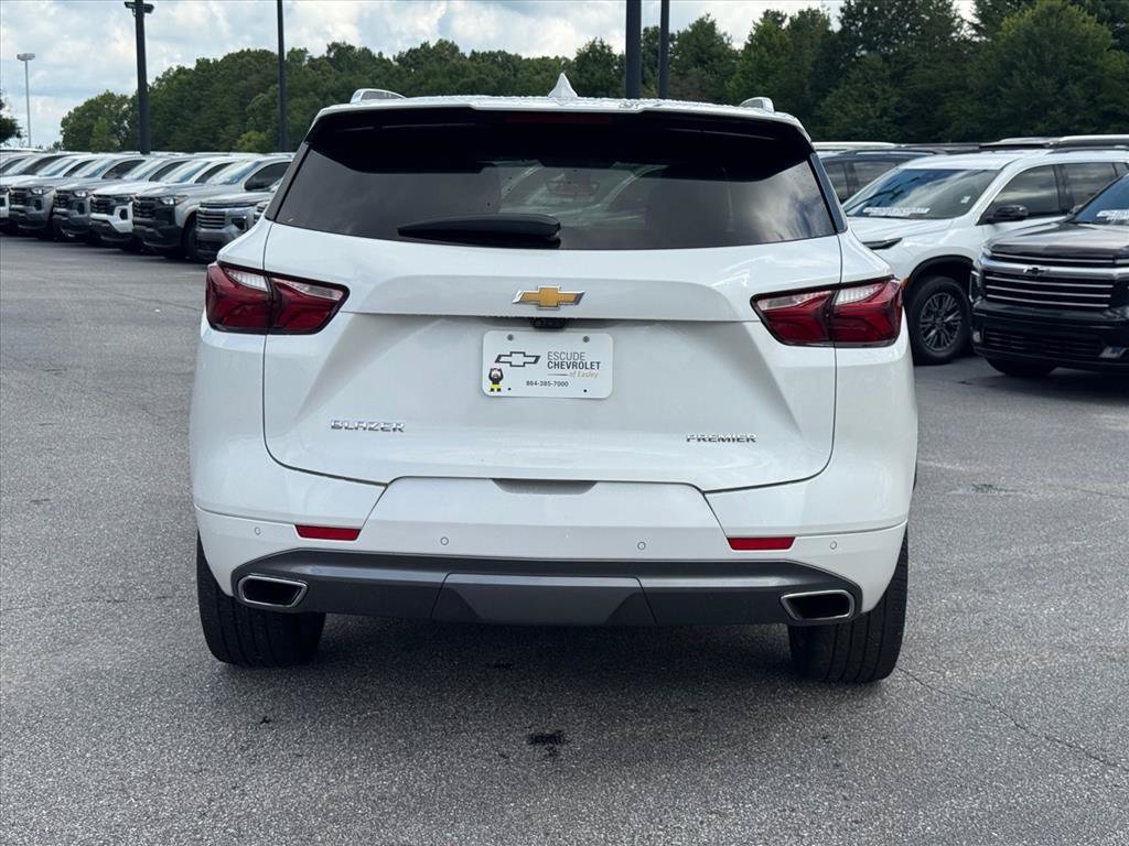 Used 2020 Chevrolet Blazer Premier w/ Driver Confidence II Package FWD image 4