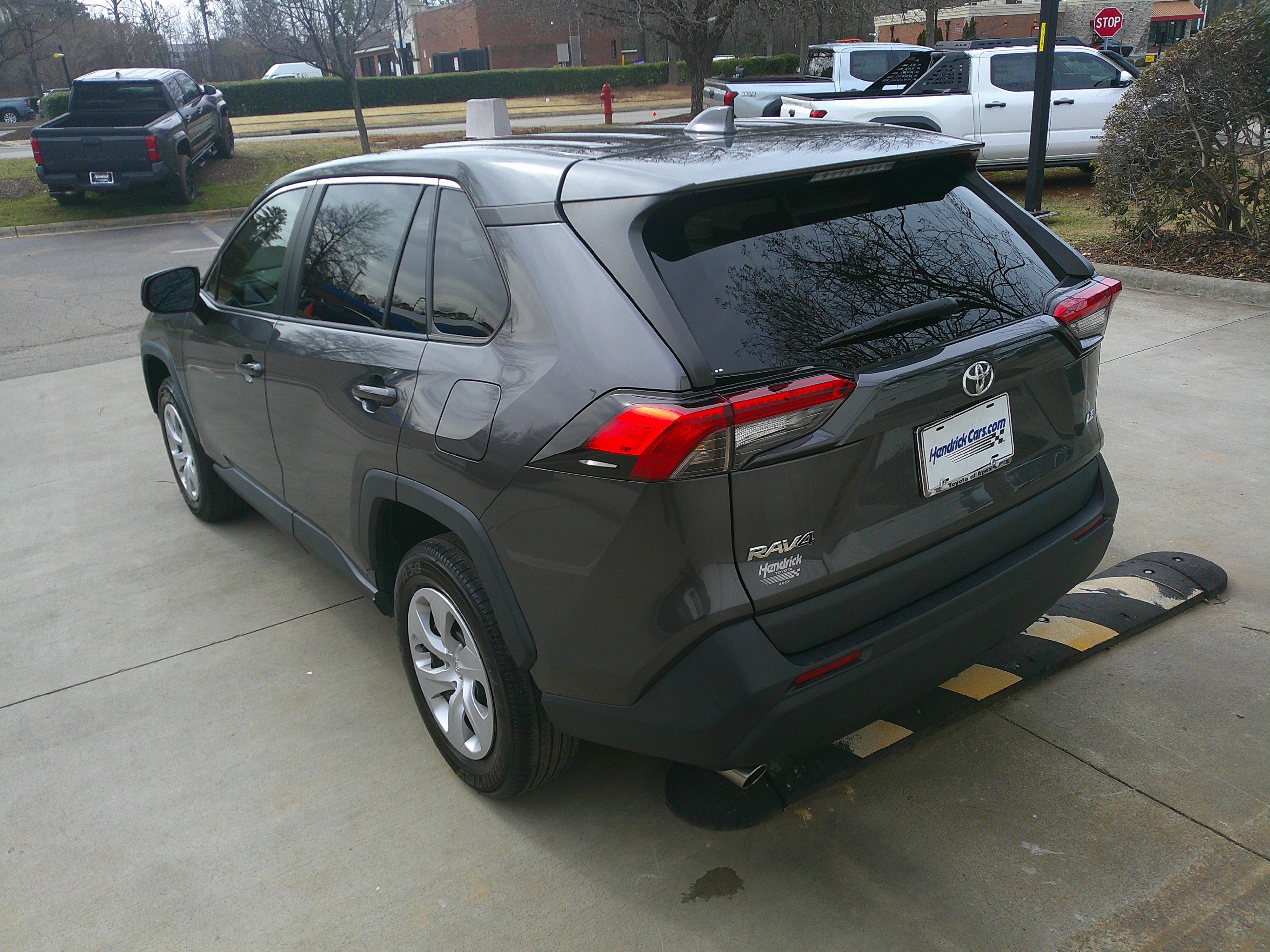 Used 2023 Toyota RAV4 LE image 12