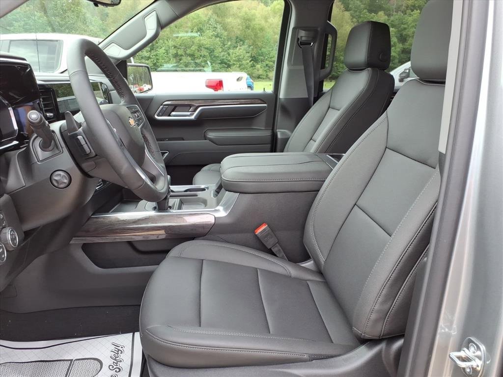 New 2026 Chevrolet Silverado 1500 LTZ w/ LTZ Premium Package image 12