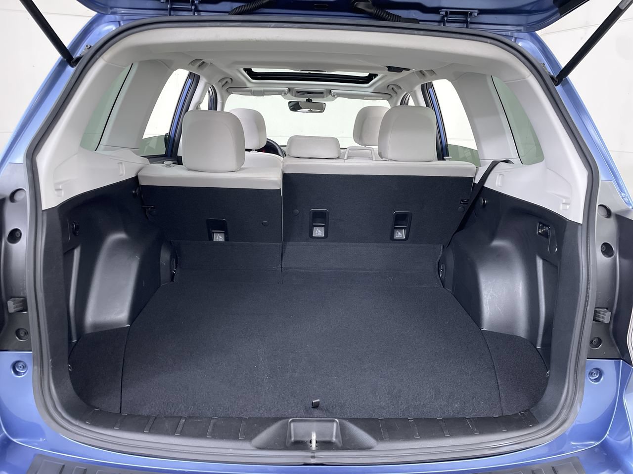 Used 2017 Subaru Forester 2.5i Premium w/ Popular Package #2A AWD/4WD image 23