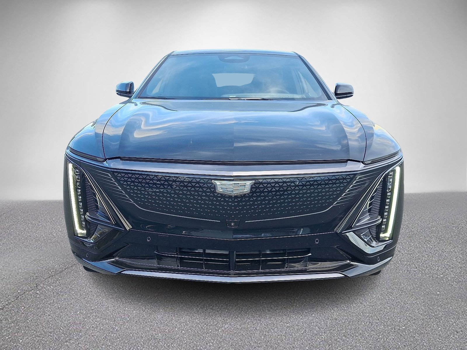 New 2026 Cadillac Lyriq Sport w/ LPO, Blue Accent Package image 6