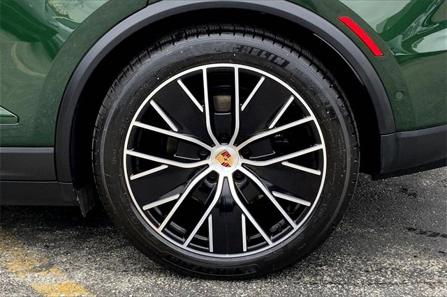 Used 2025 Porsche Macan Electric image 17