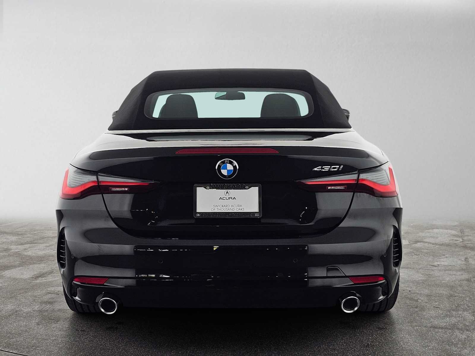 Used 2026 BMW 430i Convertible w/ Premium Package RWD image 4
