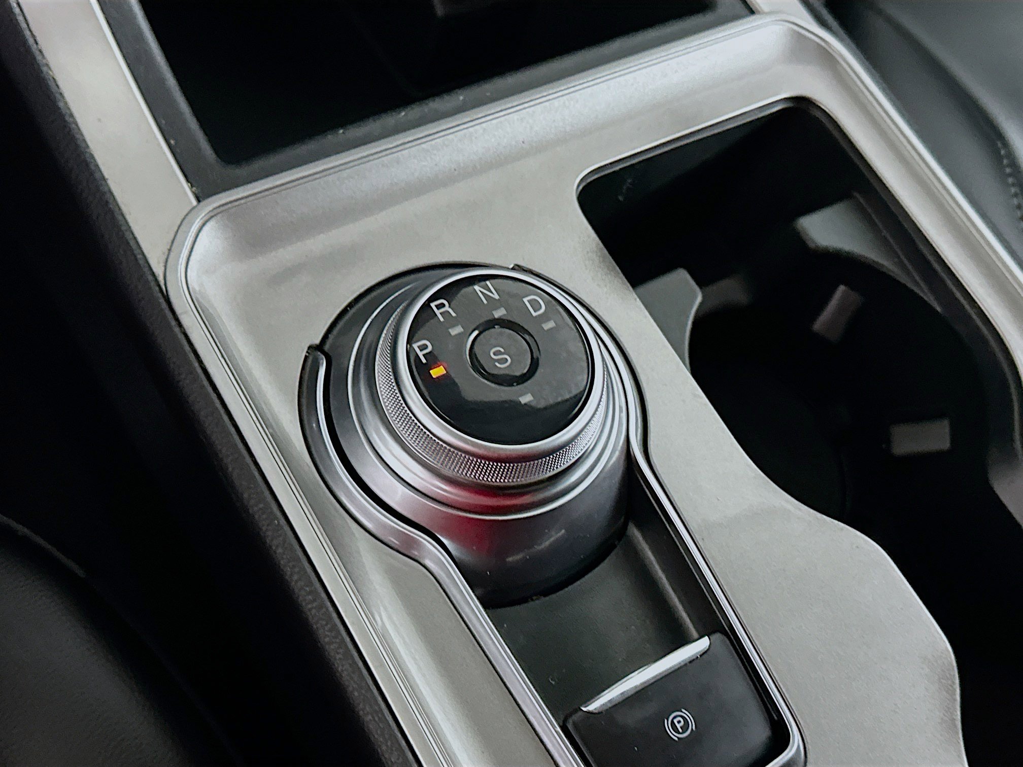 Used 2024 Ford Edge SEL image 24