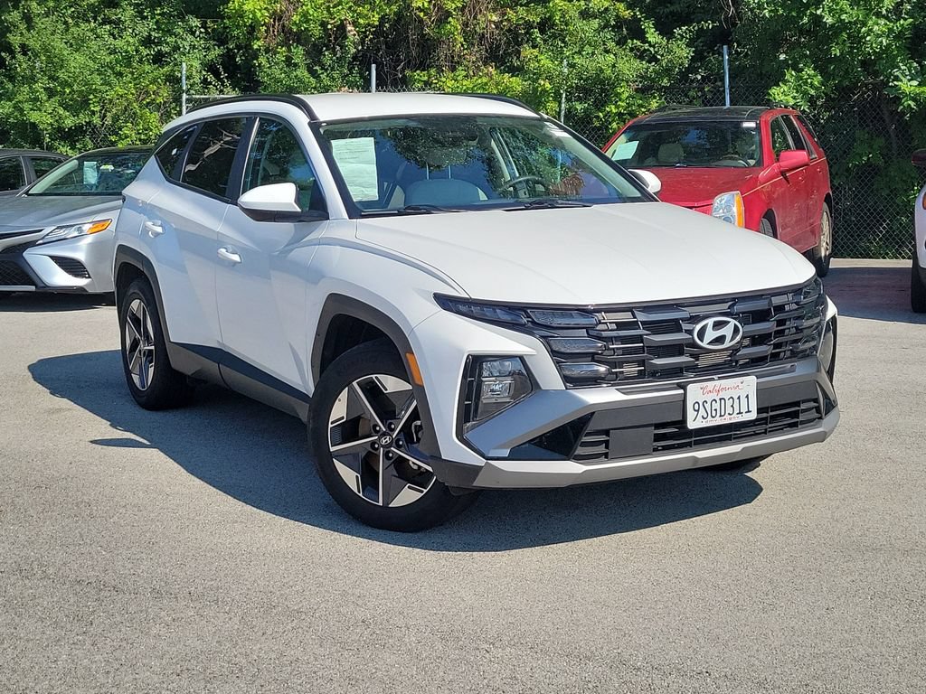 Used 2025 Hyundai Tucson SEL FWD image 1