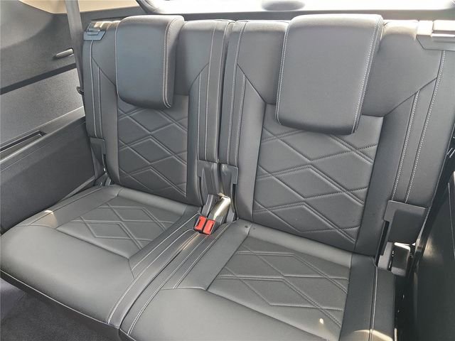 Used 2025 Volkswagen Atlas SE FWD image 10