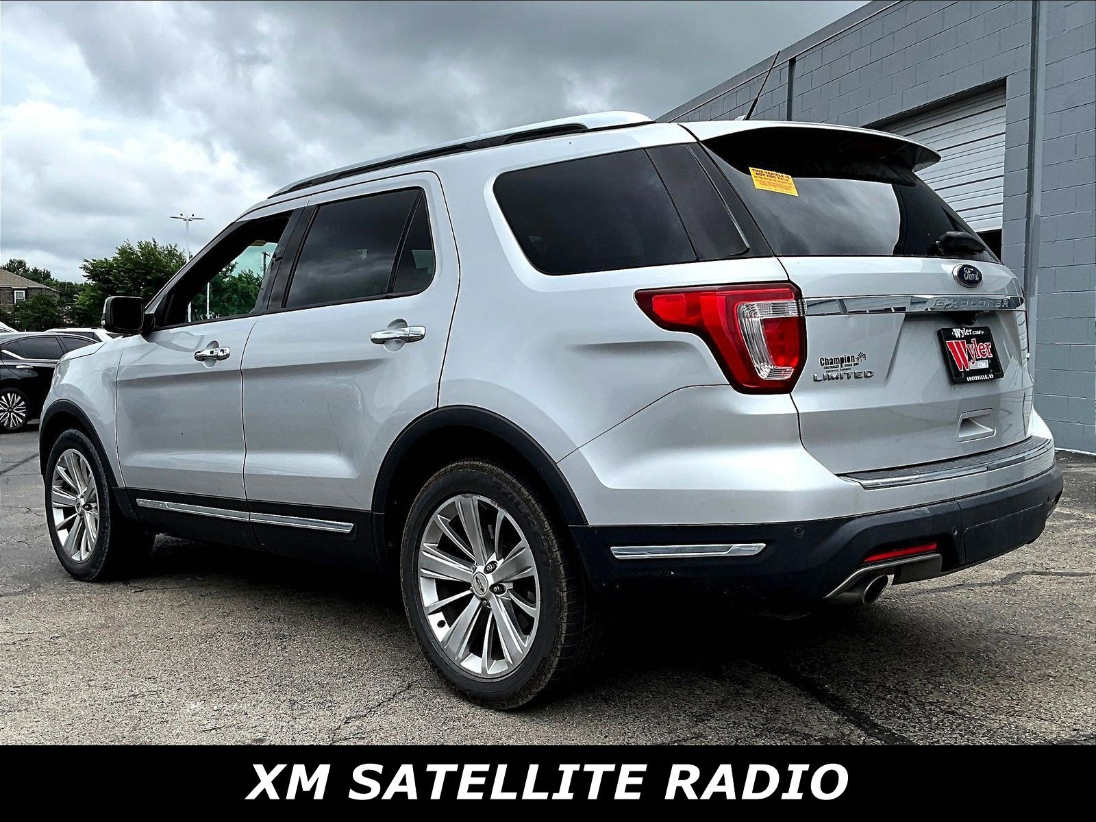 Used 2019 Ford Explorer Limited w/ Class III Trailer Tow Package AWD/4WD image 3