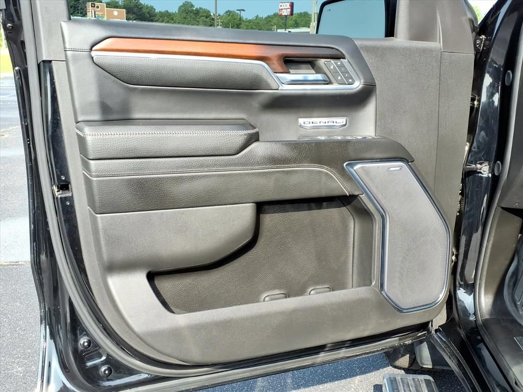 Used 2024 GMC Sierra 1500 Denali w/ Denali Reserve Package AWD/4WD image 5
