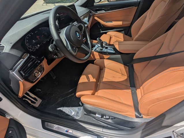 Certified 2023 BMW 530e w/ M Sport Package image 17