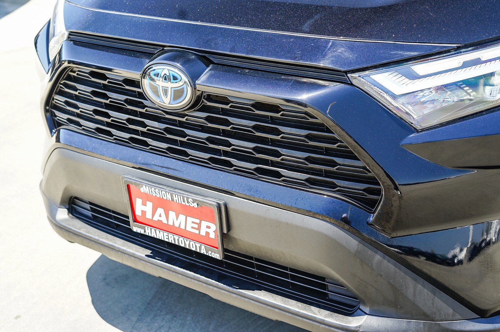 Certified 2024 Toyota RAV4 LE AWD/4WD image 9