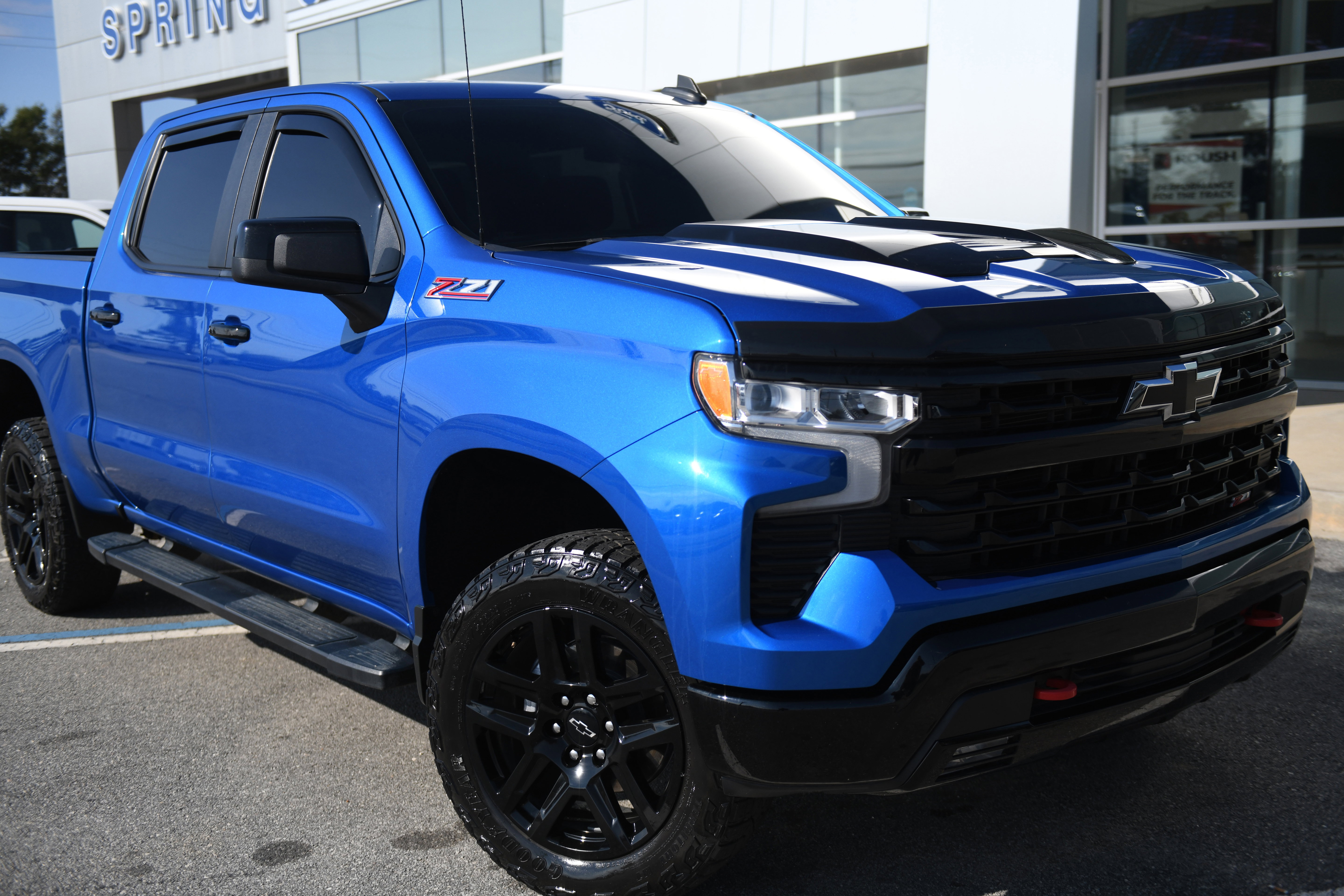 Used 2023 Chevrolet Silverado 1500 LT Trail Boss image 3