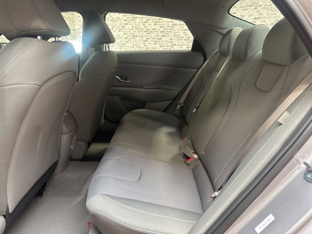 New 2026 Hyundai Elantra SE image 14