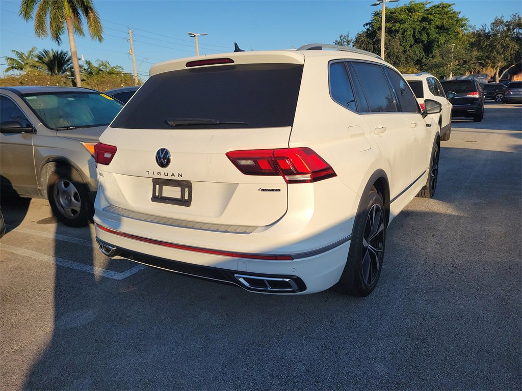Used 2022 Volkswagen Tiguan SEL R-Line image 7