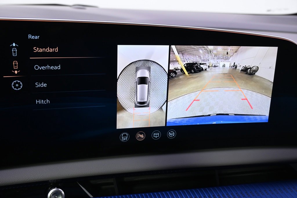 New 2025 Cadillac Optiq Luxury 1 w/ LPO, Floor Liner Package image 29