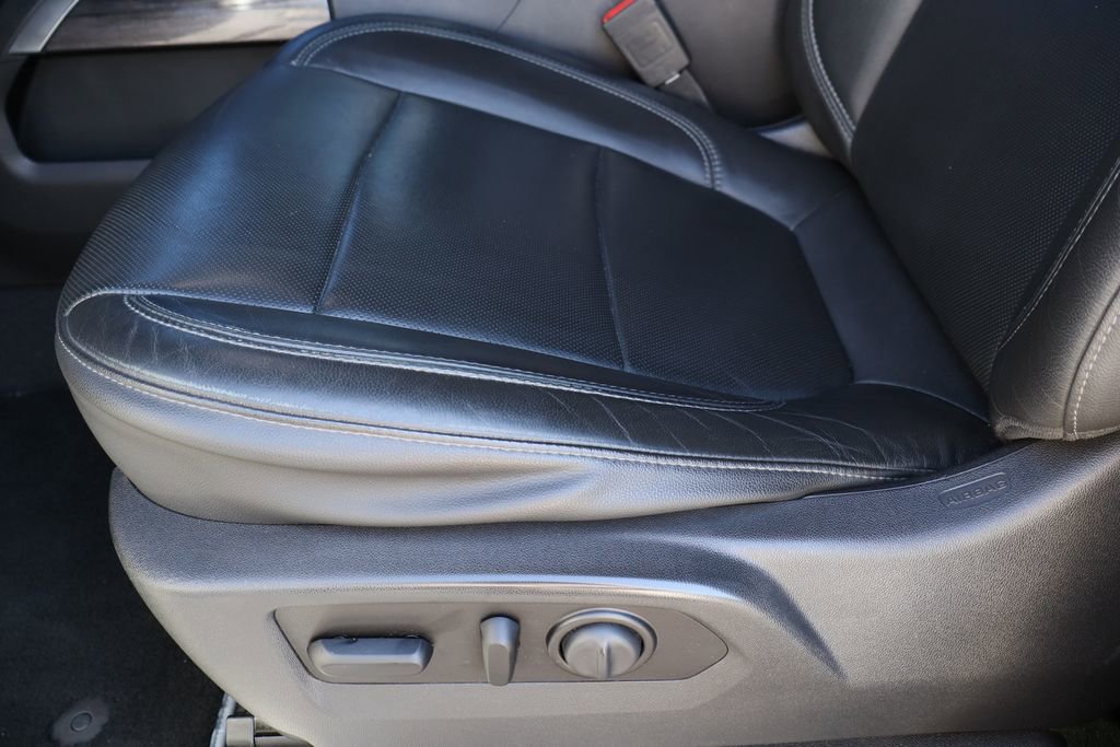 Used 2020 Chevrolet Silverado 2500 LTZ w/ Technology Package image 21