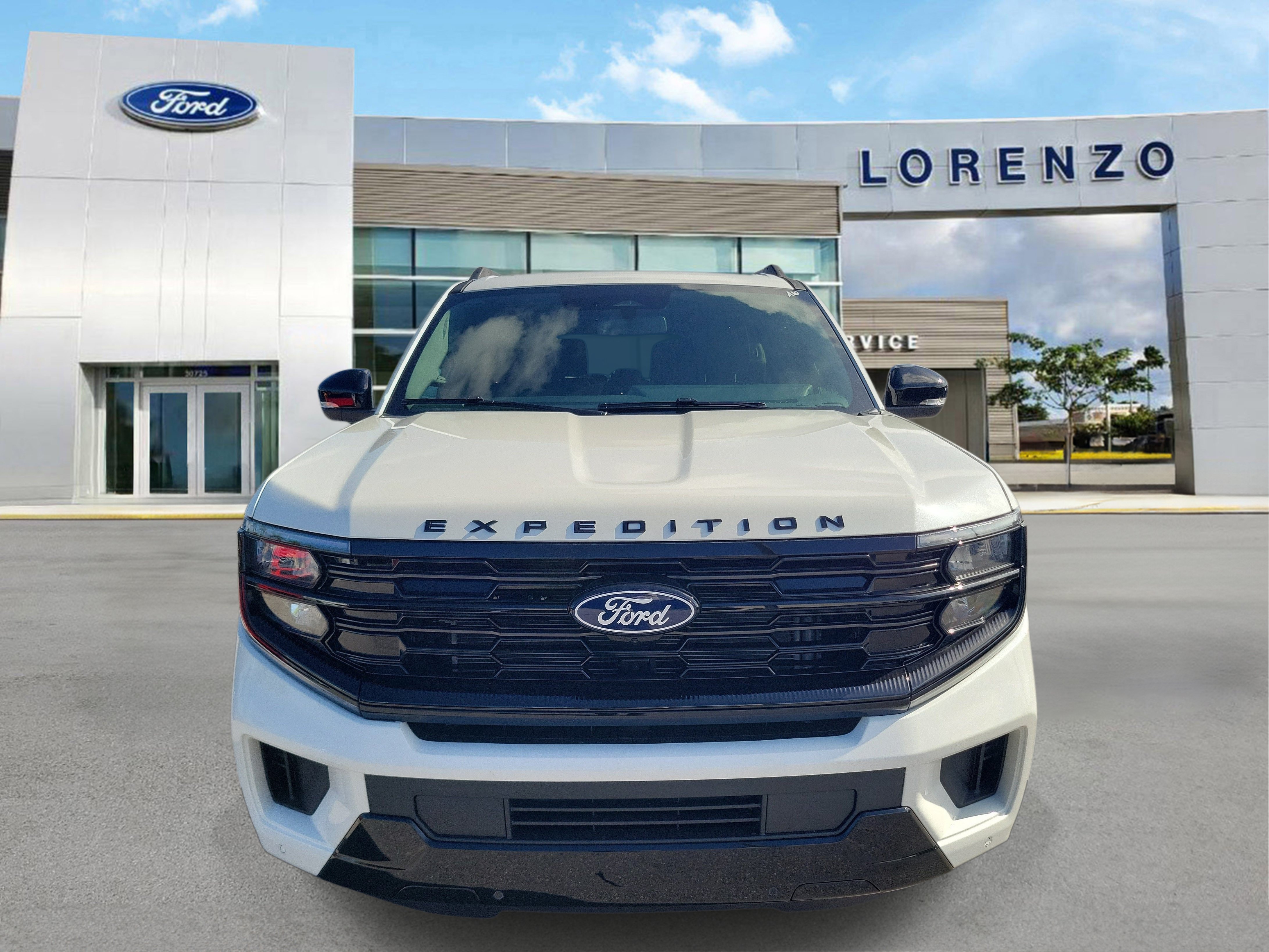 New 2027 Ford Expedition Platinum w/ Stealth Appearance Package AWD/4WD image 2