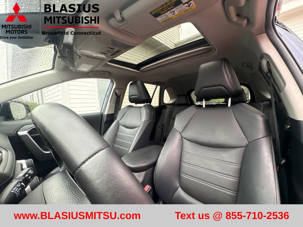 Used 2019 Toyota RAV4 Limited w/ Advanced Technology Package AWD/4WD image 19