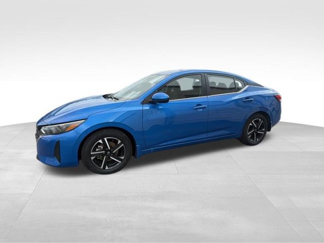 Used 2025 Nissan Sentra SV image 2