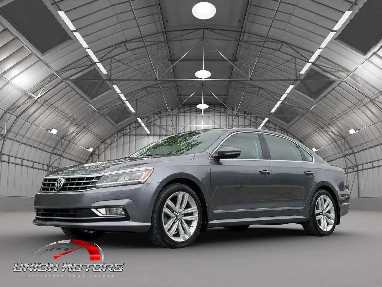 Used 2016 Volkswagen Passat 3.6 SEL Premium FWD image 3
