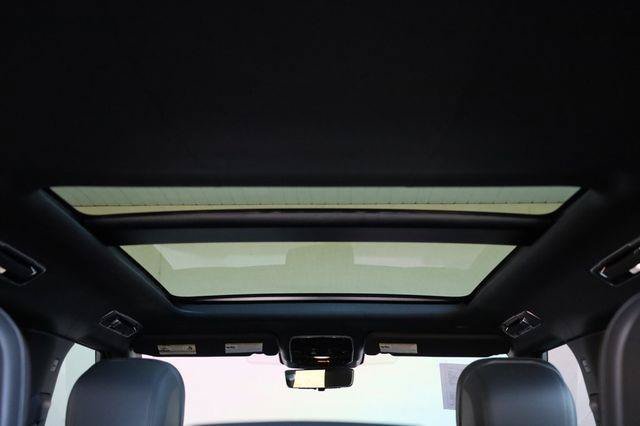 Used 2023 Land Rover Range Rover Autobiography AWD/4WD image 12