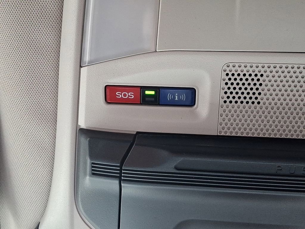 Used 2024 Subaru Ascent Limited image 27