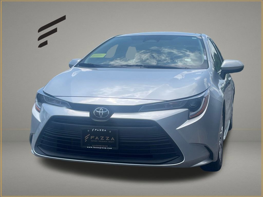Used 2024 Toyota Corolla LE FWD image 1