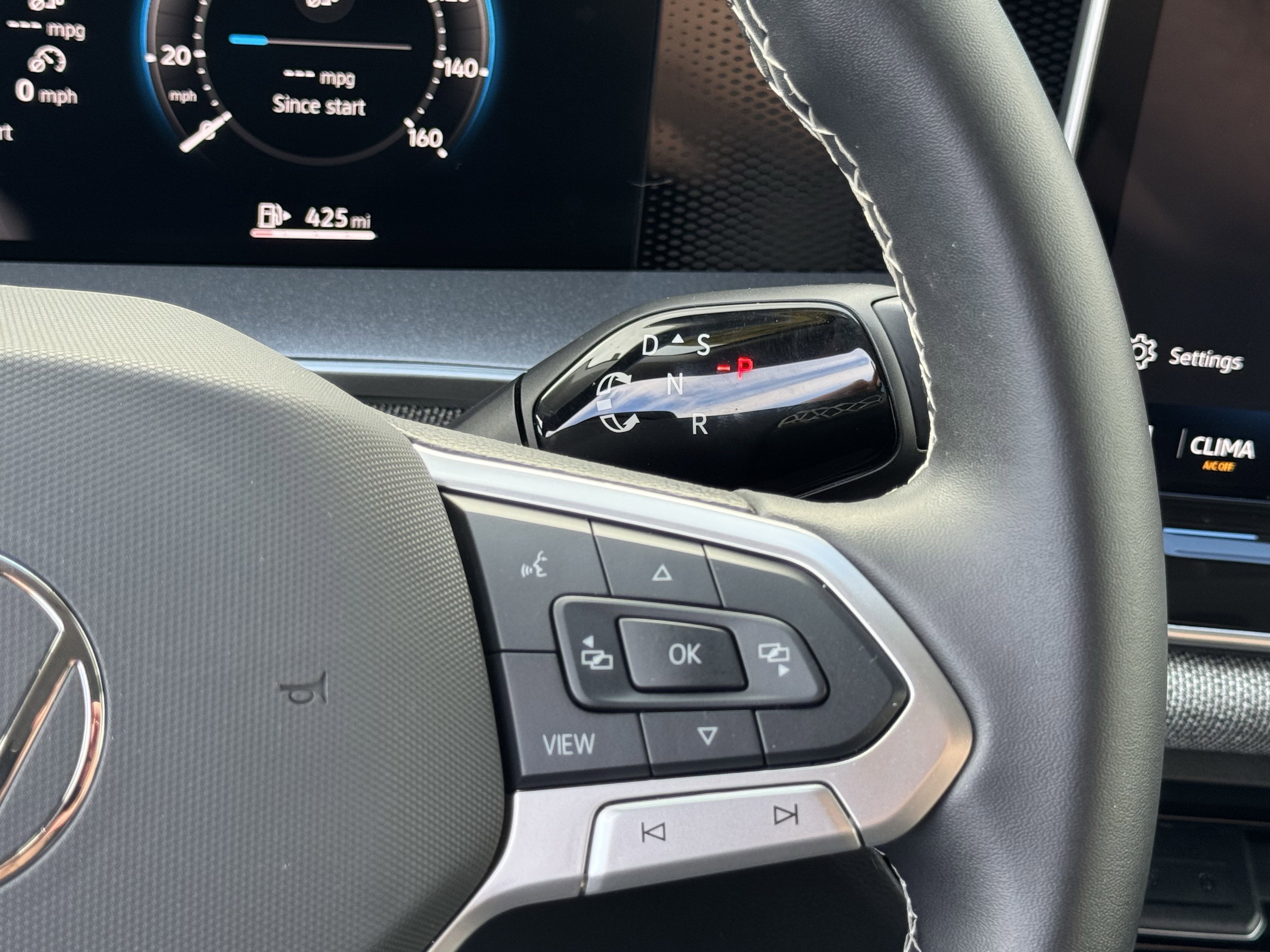 Used 2025 Volkswagen Tiguan S image 21