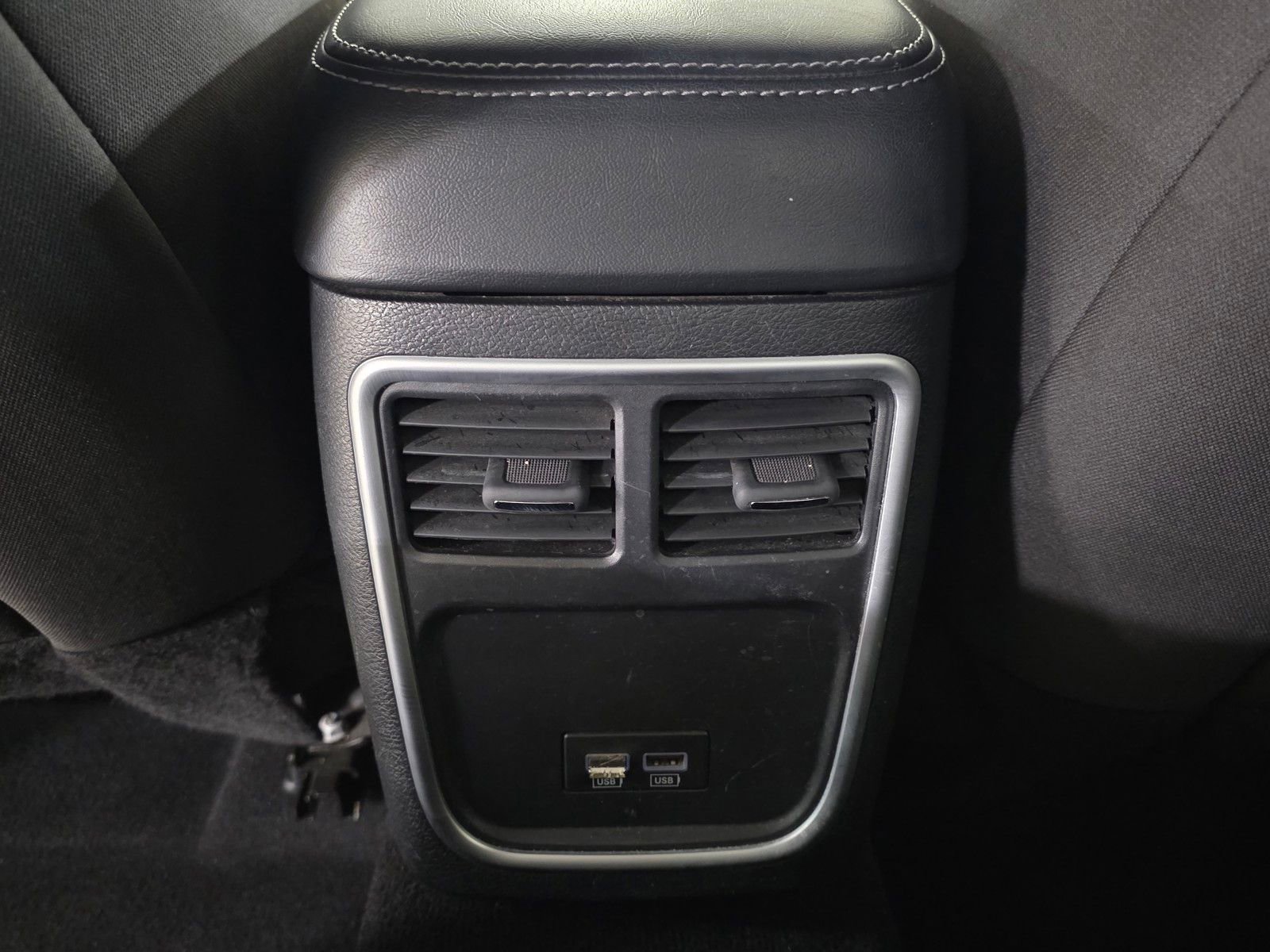 Used 2023 Dodge Charger SXT image 16