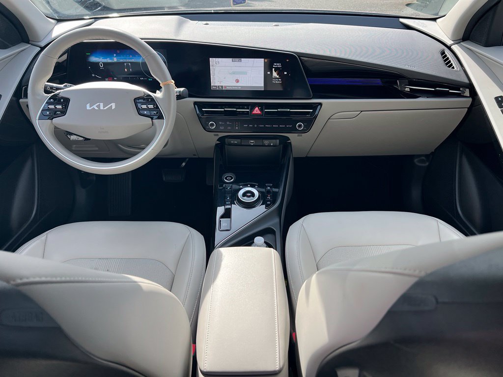 Certified 2023 Kia Niro Wind w/ Wind Preserve Package FWD image 14
