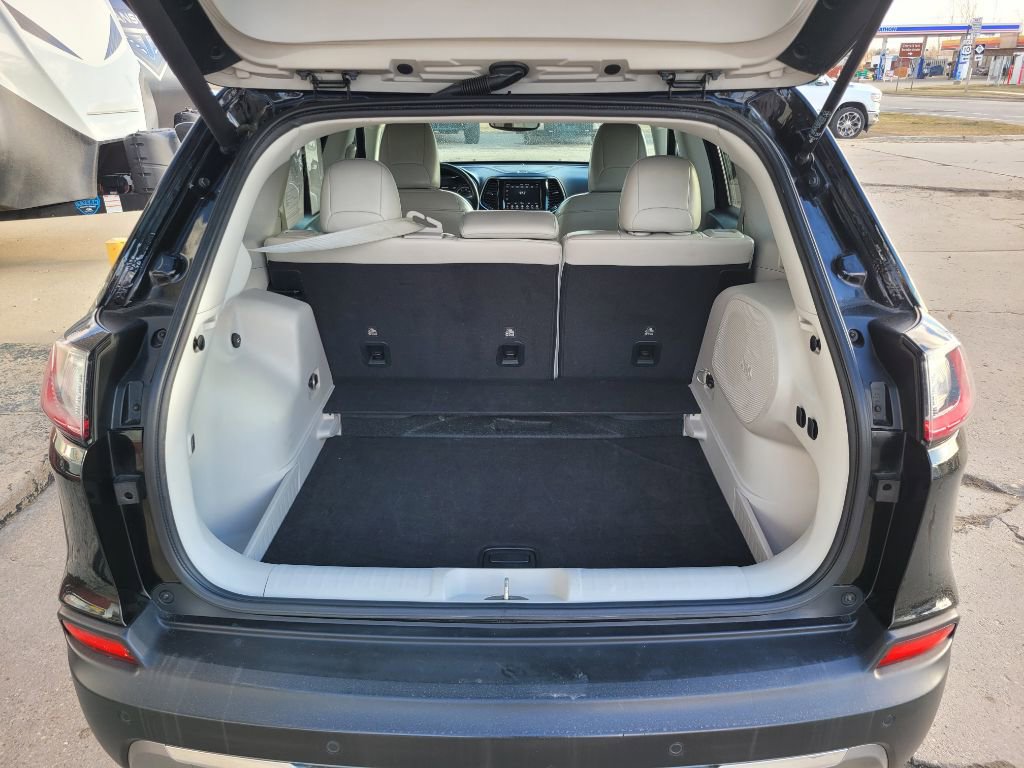 Used 2020 Jeep Cherokee Limited AWD/4WD image 46