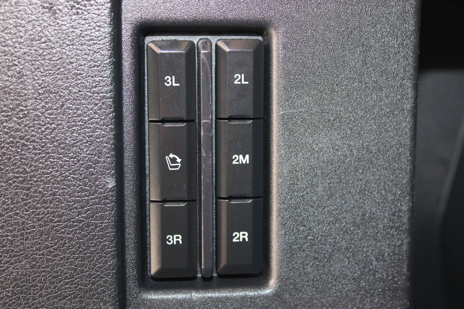 Used 2023 Ford Expedition Max XLT image 39