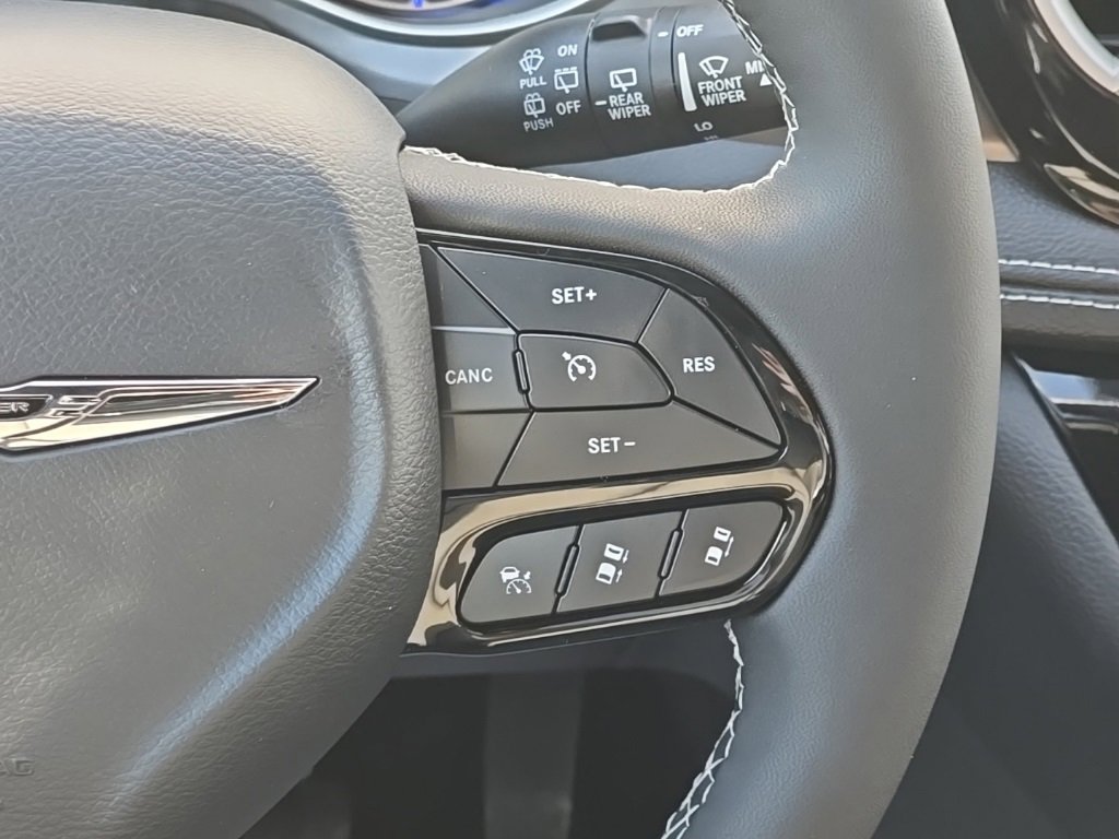 New 2026 Chrysler Pacifica Select image 29