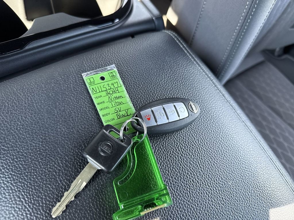 Used 2024 Nissan Titan SV w/ SV Bronze Edition Package image 25