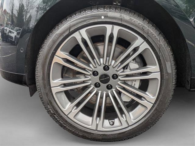 New 2026 Land Rover Range Rover SE image 10