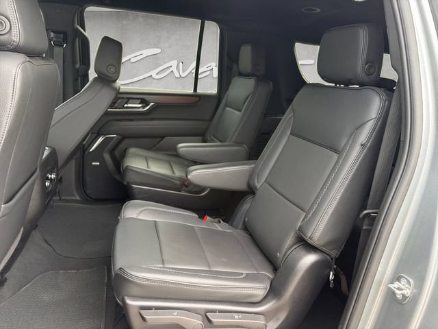 Used 2025 GMC Yukon XL Denali AWD/4WD image 22