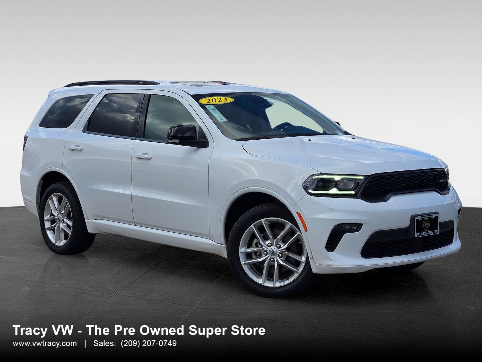 Used 2023 Dodge Durango GT image 1