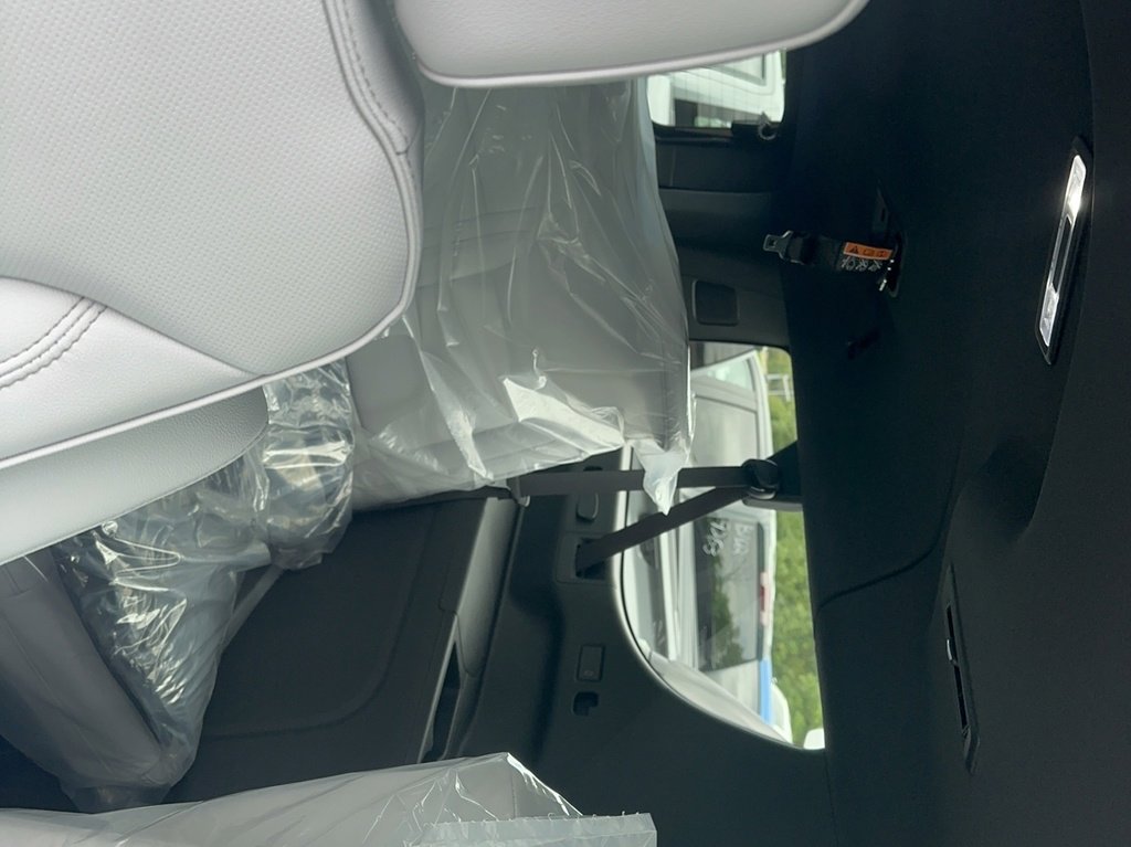 New 2025 Chevrolet Suburban Premier w/ Sun And Tow Package image 5